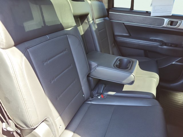 Used 2024 Hyundai Santa Fe Limited FWD image 18