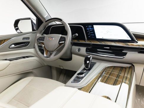 Used 2021 Cadillac Escalade Premium Luxury Platinum w/ LPO, Radiant Package image 6