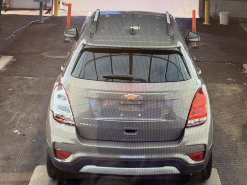 Used 2022 Chevrolet Trax LT w/ LT Convenience Package image 21