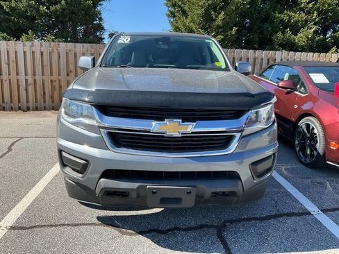 Used 2020 Chevrolet Colorado LT w/ Safety Package image 2
