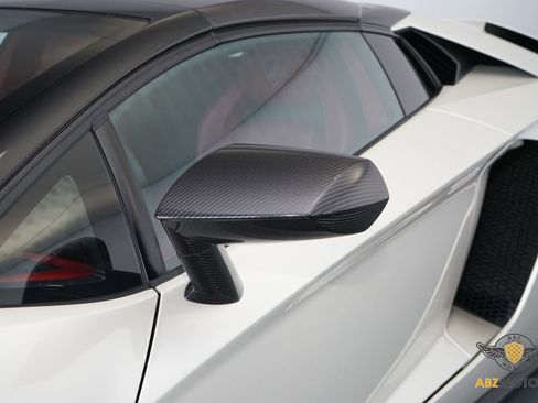 Used 2019 Lamborghini Aventador S image 14