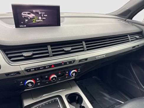 Used 2019 Audi Q7 2.0T Premium Plus AWD/4WD image 24