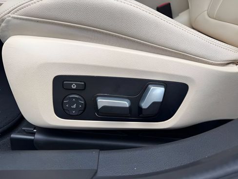 Used 2021 BMW 330i Sedan RWD image 11