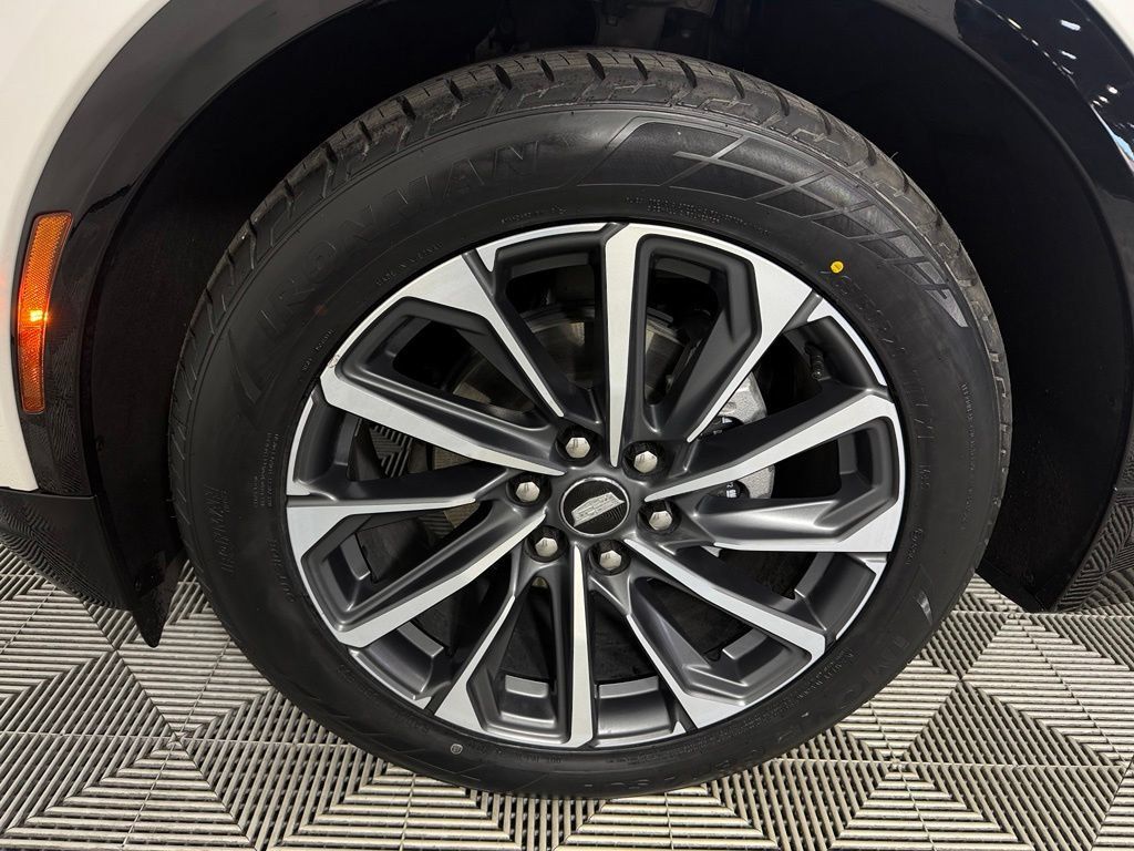 Used 2024 Cadillac Lyriq Sport RWD image 11