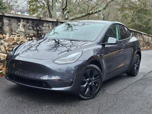 Used 2025 Tesla Model Y Long Range image 2
