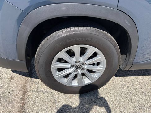 Used 2025 Toyota Grand Highlander FWD image 32