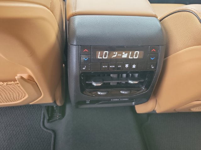 Certified 2023 Jeep Grand Cherokee Summit AWD/4WD image 26