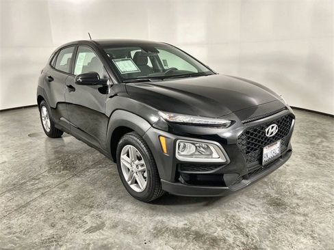 Used 2019 Hyundai Kona SE w/ Cargo Package image 2