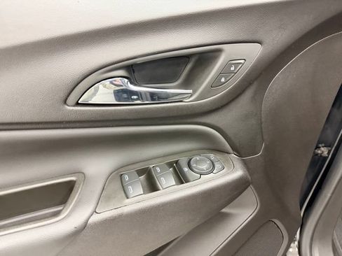 Certified 2024 Chevrolet Equinox LT w/ LPO, Floor Liner Package FWD image 20