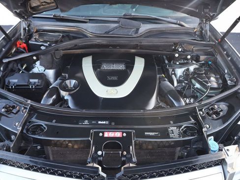 Used 2012 Mercedes-Benz GL 450 4MATIC image 12