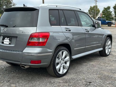 Used 2010 Mercedes-Benz GLK 350 4MATIC image 5