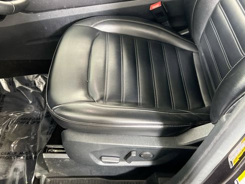 Used 2020 Ford Edge SEL w/ Convenience Package image 19