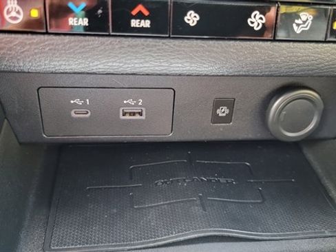 Used 2022 Mitsubishi Outlander SEL image 27