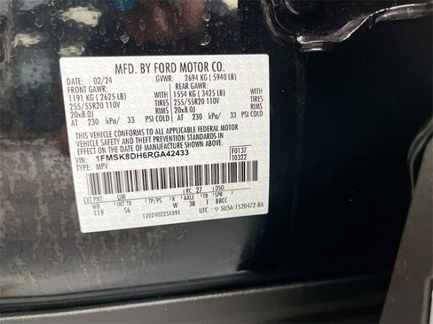 Used 2024 Ford Explorer XLT w/ Equipment Group 202A image 32