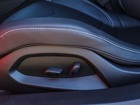 Used 2025 Chevrolet Corvette Z06 image 25