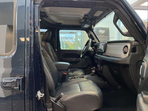 Used 2025 Jeep Gladiator Sport AWD/4WD image 33