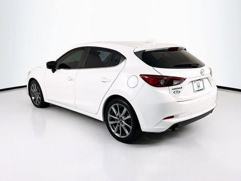 Used 2018 MAZDA MAZDA3 Touring image 7