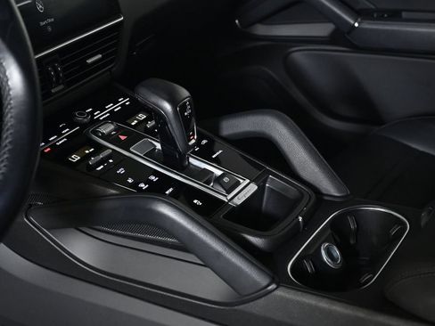 Certified 2021 Porsche Cayenne AWD/4WD image 23