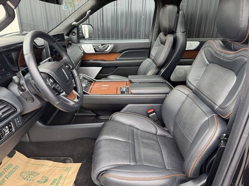 Used 2023 Lincoln Navigator Black Label image 11