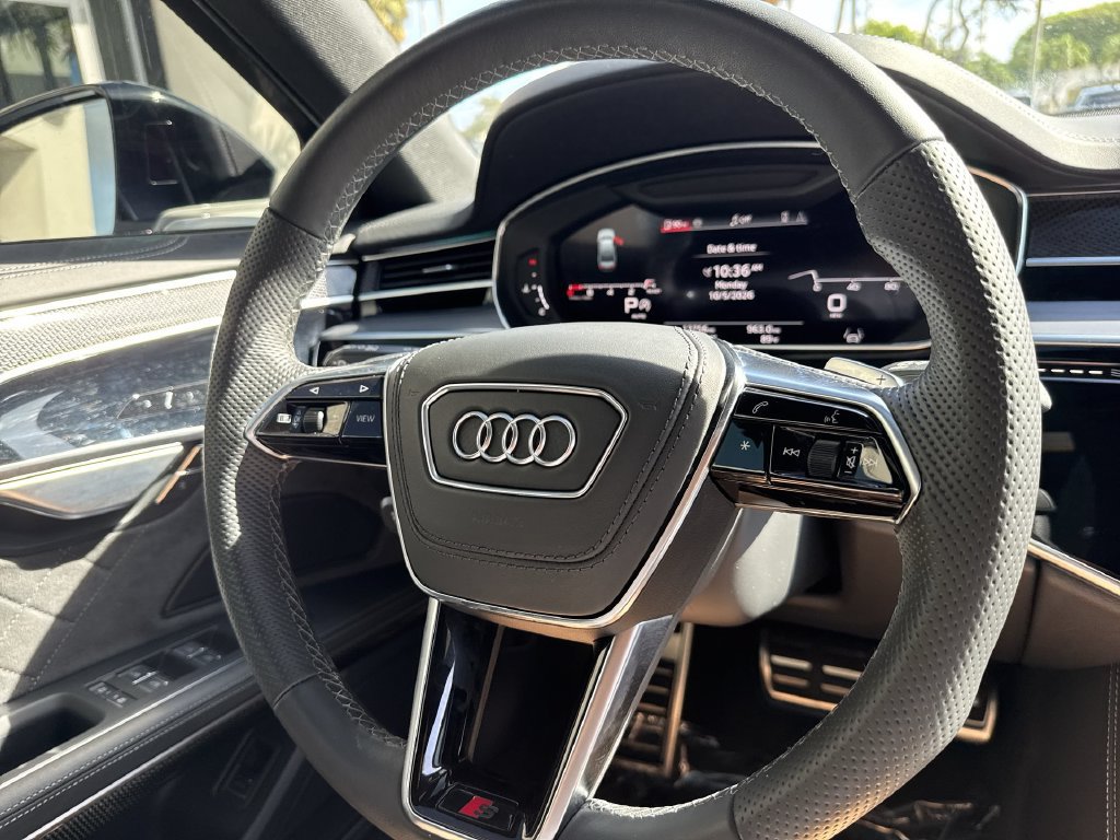 Used 2025 Audi S8 w/ Executive Package AWD/4WD image 54