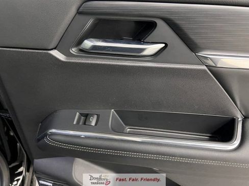 Used 2025 GMC Acadia Elevation FWD image 39