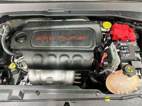 Used 2019 Jeep Compass Latitude FWD image 28
