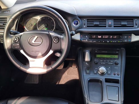 Used 2014 Lexus CT 200h w/ Seat Comfort Package FWD image 25