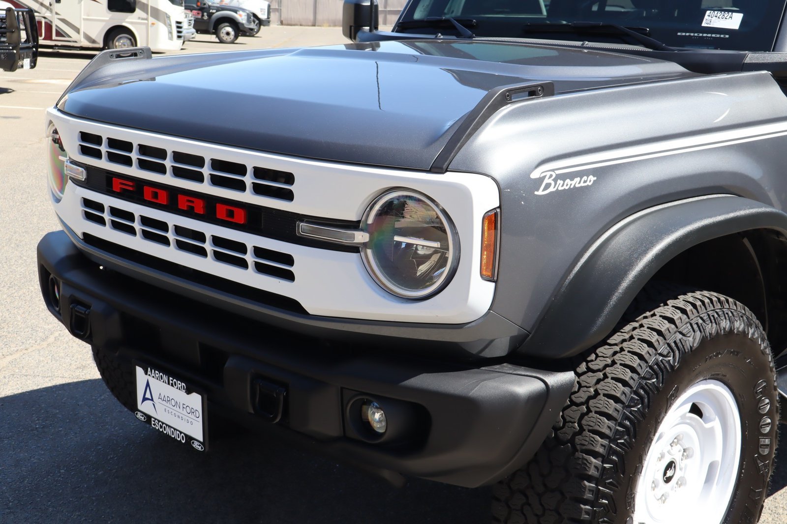 Used 2025 Ford Bronco Heritage Edition AWD/4WD image 8