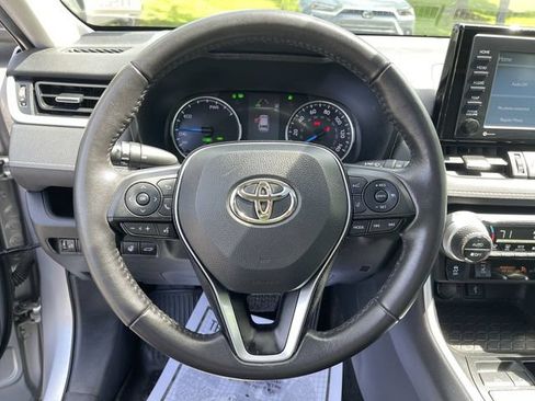 Certified 2021 Toyota RAV4 XLE Premium AWD/4WD image 15