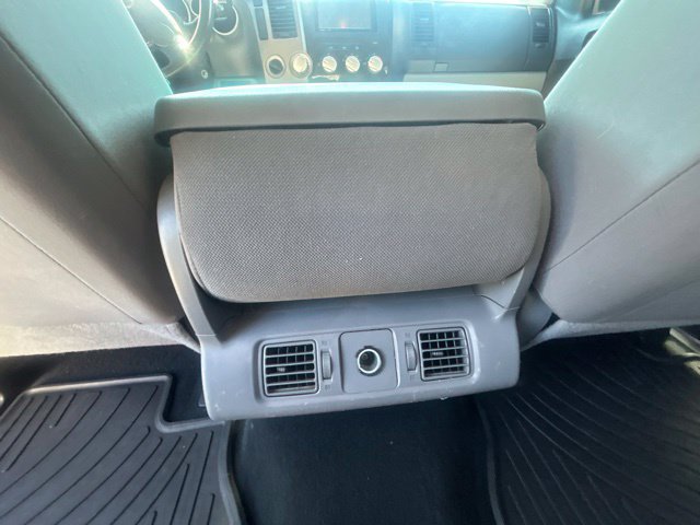Used 2013 Toyota Tundra 4x4 CrewMax w/ Tow Pkg image 15