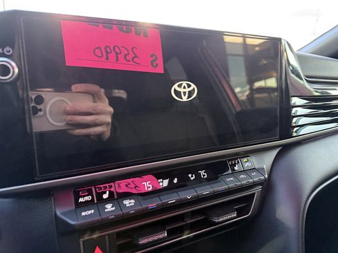 Used 2025 Toyota Camry XSE image 16