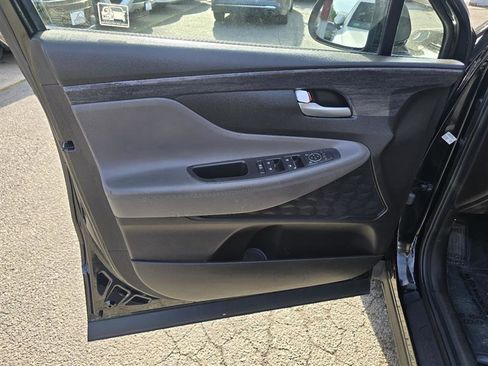Used 2019 Hyundai Santa Fe SE image 34