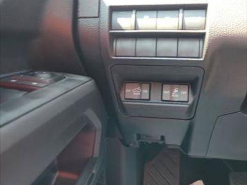 Certified 2026 Toyota Tacoma Limited AWD/4WD image 39