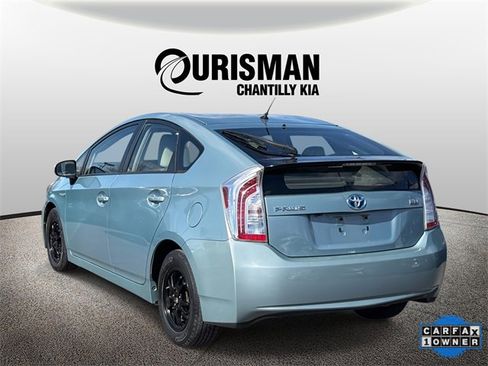 Used 2015 Toyota Prius Two image 3