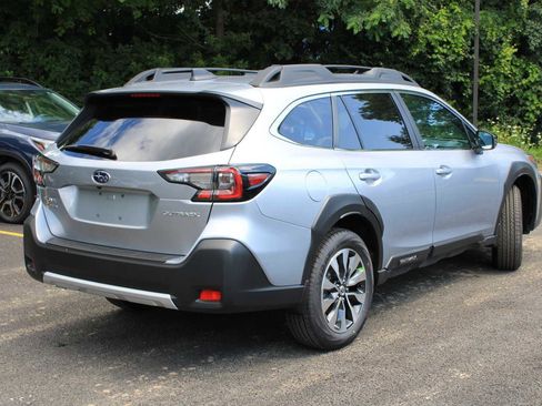 New 2025 Subaru Outback Limited image 11