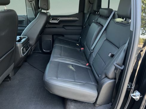Used 2022 Chevrolet Silverado 1500 LTZ AWD/4WD image 26