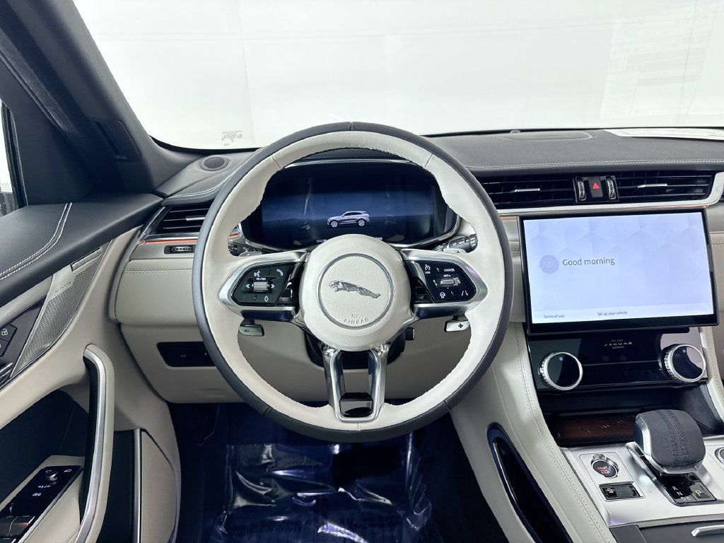 Used 2026 Jaguar F-PACE R-Dynamic S AWD/4WD image 14