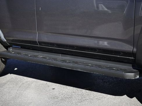 Used 2018 Toyota 4Runner SR5 Premium image 12