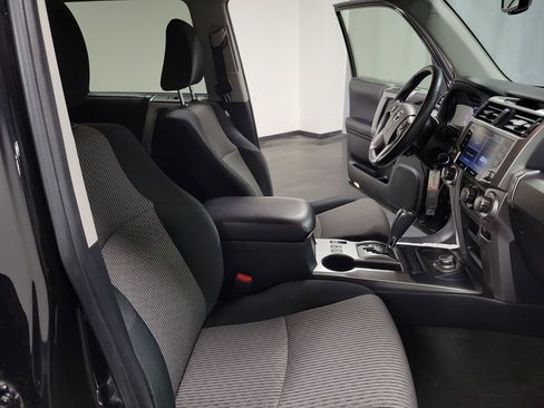 Used 2020 Toyota 4Runner SR5 image 21
