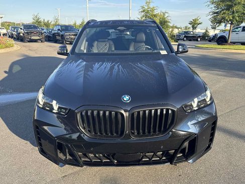 Used 2025 BMW X5 xDrive50e w/ M Sport Package AWD/4WD image 3
