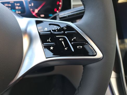 New 2026 Mercedes-Benz GLC 300 4MATIC image 19