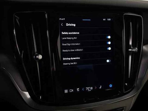 Used 2023 Volvo S60 B5 Core w/ Climate Package image 24