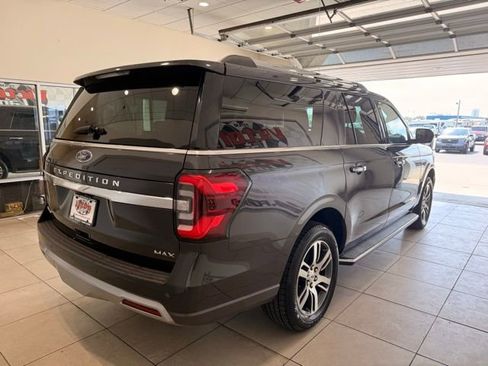 Used 2022 Ford Expedition Max Limited image 5