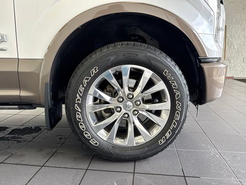 Used 2016 Ford F150 King Ranch w/ Equipment Group 601A Luxury AWD/4WD image 57