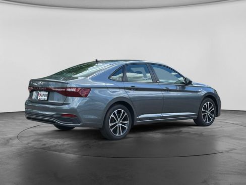 Used 2025 Volkswagen Jetta Sport FWD image 6
