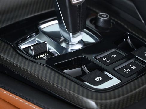 Used 2018 Jaguar F-TYPE R image 22