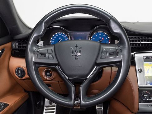 Used 2015 Maserati Quattroporte S Q4 AWD/4WD image 21