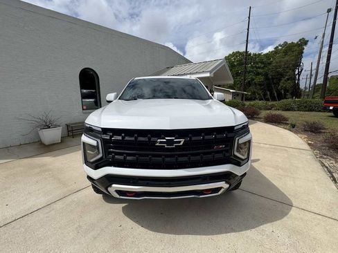 Used 2025 Chevrolet Tahoe Z71 AWD/4WD image 37