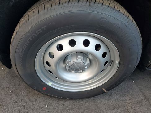 New 2025 Ford Maverick XL w/ Equipment Group 102A image 5