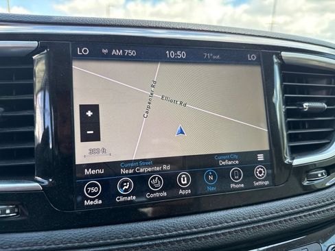 Used 2020 Chrysler Pacifica Limited FWD image 21